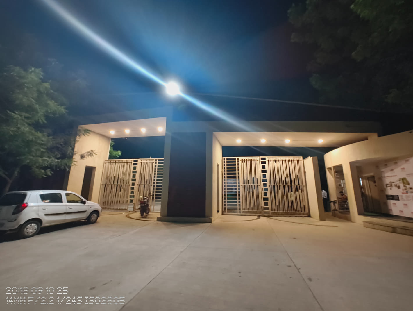 ITM SLS Baroda University College campus photo 23